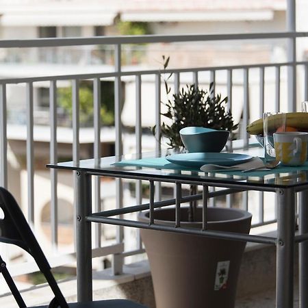 El Greco Bright, Airy Penthouse In Trendy Petralona Apartment Athens Exterior photo